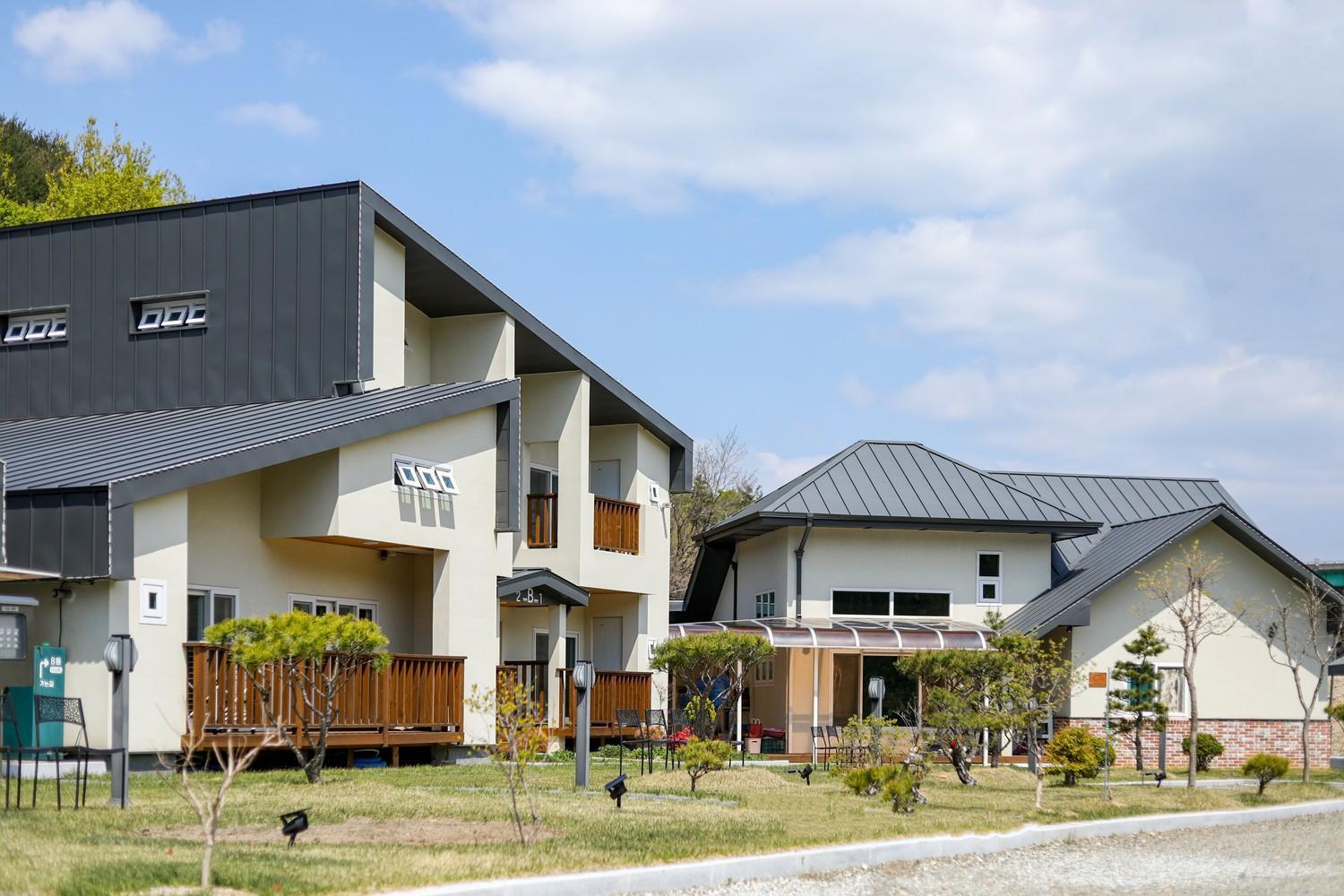 Samcheok Yonghwa Silkroad Pension Exterior foto